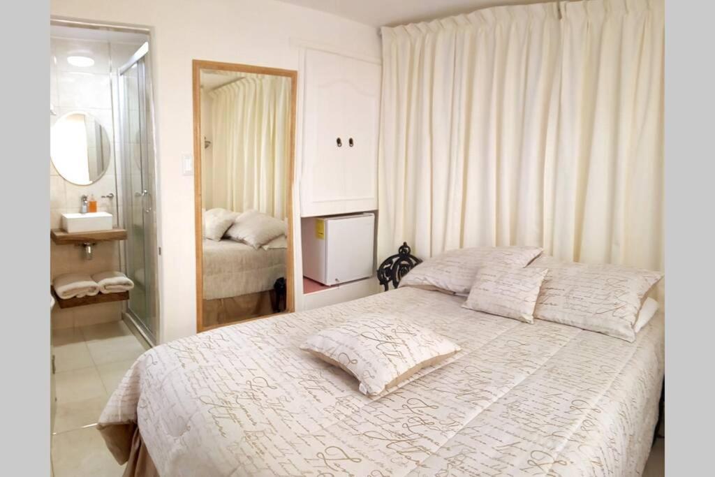 Jorge Negrete. Habitación Con Baño Privado En *